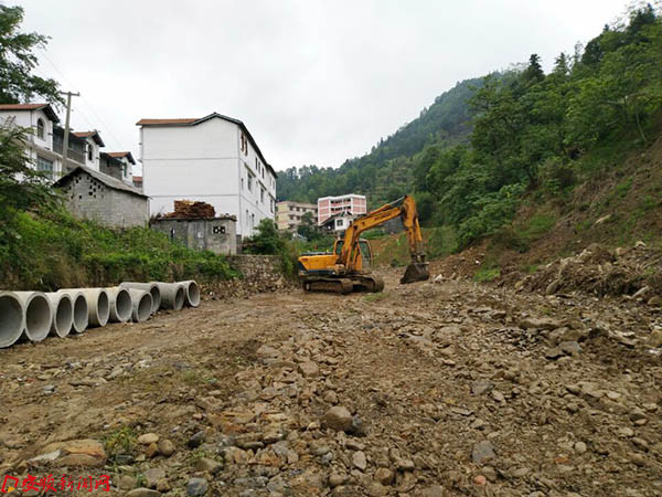 在建三合河道防洪治理工程.jpg 在建三合河道防洪治理工程.jpg