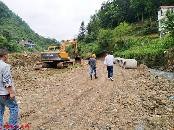 在建三合河道治理防洪工程2.jpg 在建三合河道治理防洪工程2.jpg