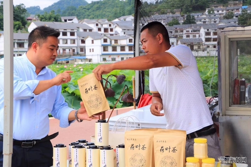 177F0180-9987-4F32-AEE5-175F07FA5513_IMAGE_4_LOW_0