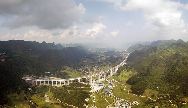 “十三五”以来，我市统筹推进“四个全面”战略和“五位一体”总体布局，坚持“绿水青山就是金山银山”“生态优先、绿色发展”的理念，守好发展和生态两条底线，坚决扛起生态文明建设和生态环境保护的政治责任，以污染防治攻坚战为抓手，统筹协调推进各项工作。我市生态环境质量稳中有升，实现了“生态环境只能变好，不能变坏”的目标。