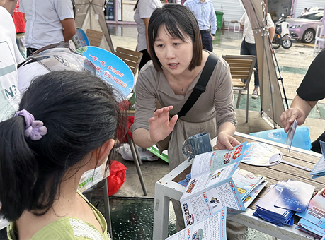紫云自治县司法局开展暑期关爱儿童普法活动1‘