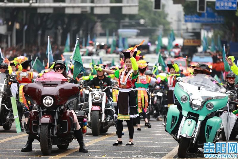 一路黔行方阵 徐其飞摄 (1) 图片