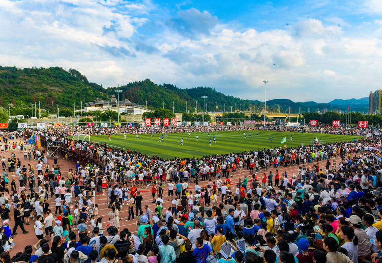 这是6月16日拍摄的贵州榕江“村超”比赛现场。贵州日报天眼新闻记者 杨涛 摄YTA_0361.JPG