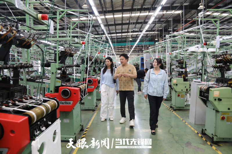 七星关区政务服务中心“企业之家”涉企服务专员回访企业 (8).jpg