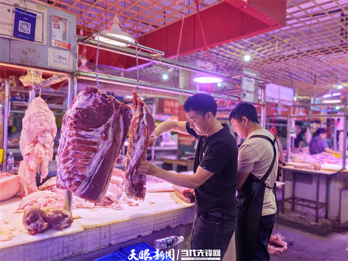 农贸市场一景。牟绍莉 摄.jpg