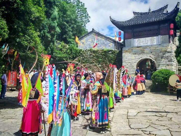 《跟着九哥逛屯堡》 激活文旅新体验-FZ1002905610.jpg