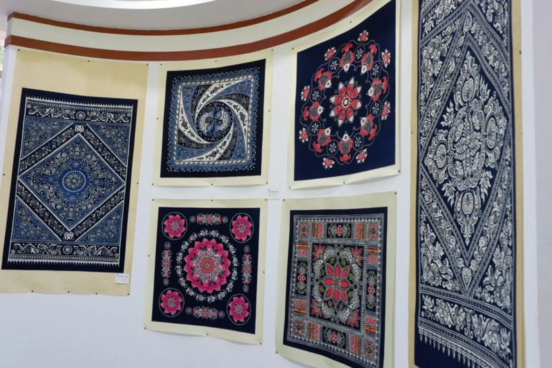 安顺蜡染作品 (2)-FZ1002983320.jpg