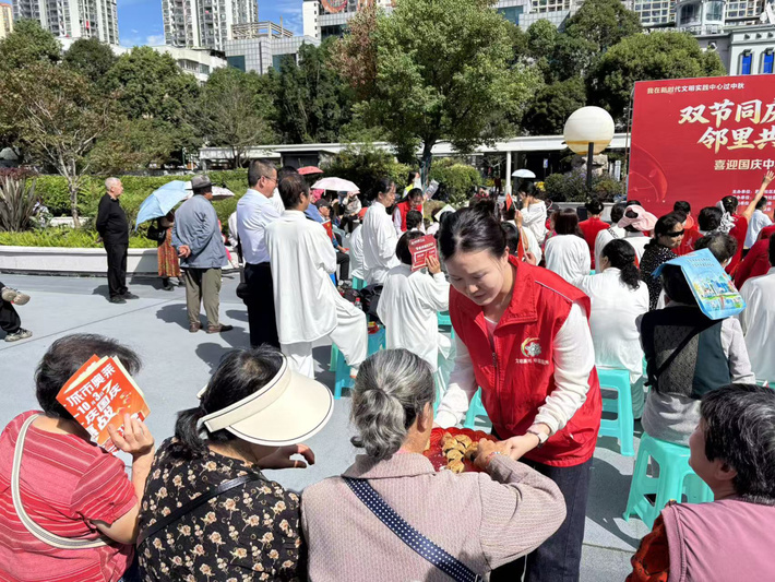 安顺经开区开展“双节同庆话团圆 邻里共筑-FZ10021201703.jpg